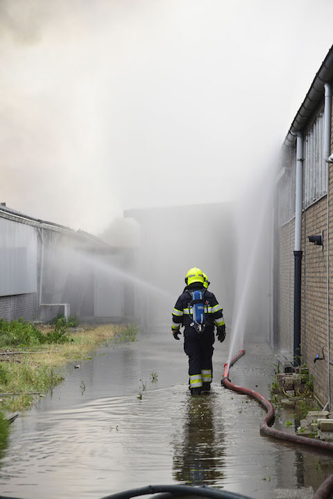 2017/156/20170802-06u23 GB 003 Zeer grote brand Schipholweg.jpg